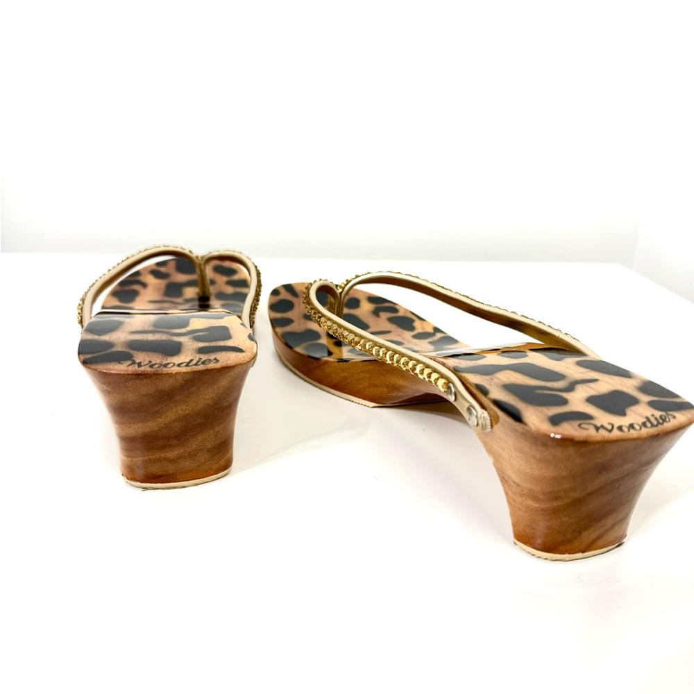 Woodies Leopard Print Women's Sandals with Gold Accents size 9 - Picture 3 of 7
